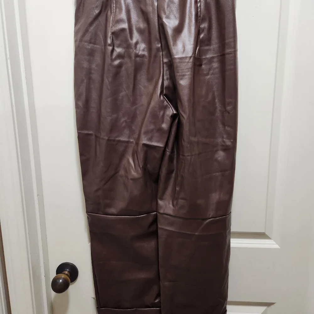 Faux leather pants - Picture 2 of 3